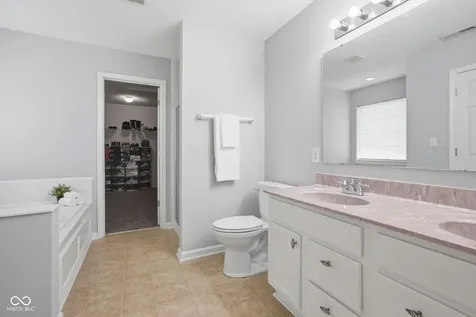 89 Spring Lake Drive Westfield IN 46074