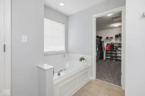 89 Spring Lake Drive Westfield IN 46074