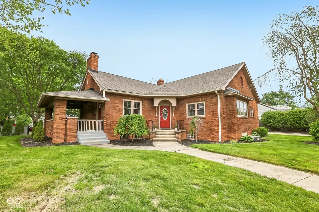 20 E Pleasant Run Parkway North Drive Indianapolis IN 46225