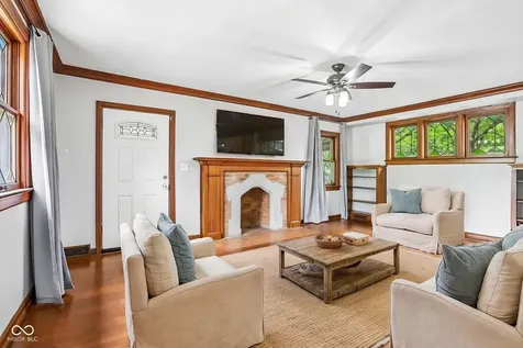 20 E Pleasant Run Parkway North Drive Indianapolis IN 46225
