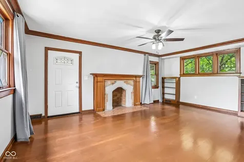 20 E Pleasant Run Parkway North Drive Indianapolis IN 46225