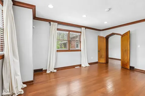 20 E Pleasant Run Parkway North Drive Indianapolis IN 46225
