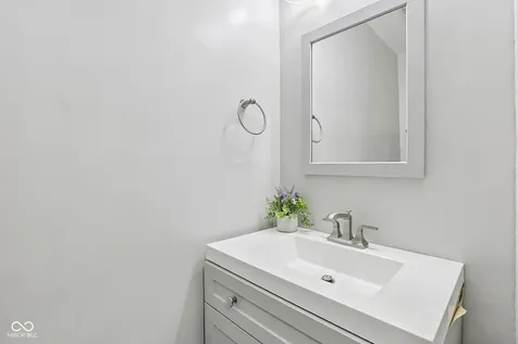 20 E Pleasant Run Parkway North Drive Indianapolis IN 46225