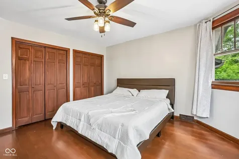 20 E Pleasant Run Parkway North Drive Indianapolis IN 46225
