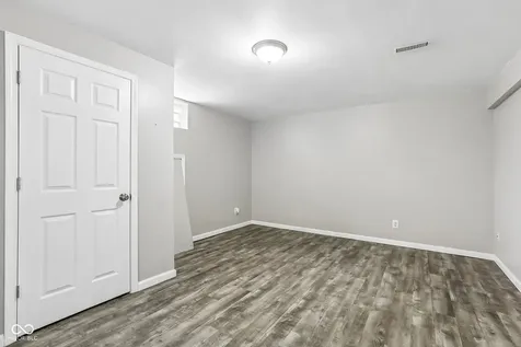 20 E Pleasant Run Parkway North Drive Indianapolis IN 46225
