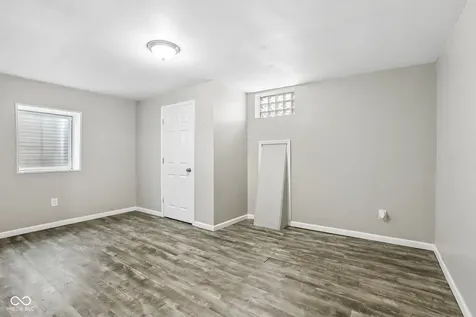 20 E Pleasant Run Parkway North Drive Indianapolis IN 46225