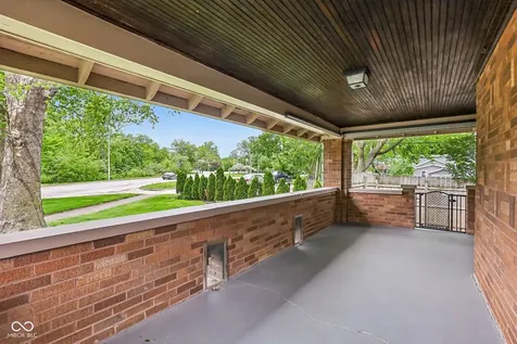 20 E Pleasant Run Parkway North Drive Indianapolis IN 46225