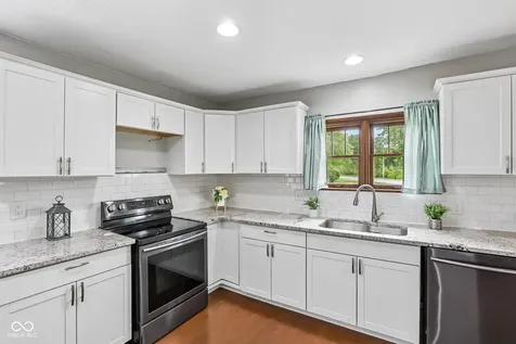 20 E Pleasant Run Parkway North Drive Indianapolis IN 46225