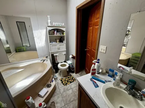 4792 W Fall Creek Road Crawfordsville IN 47933