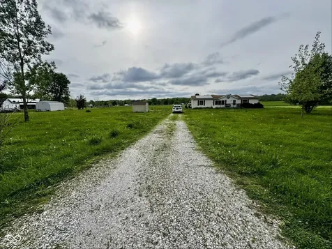 4792 W Fall Creek Road Crawfordsville IN 47933