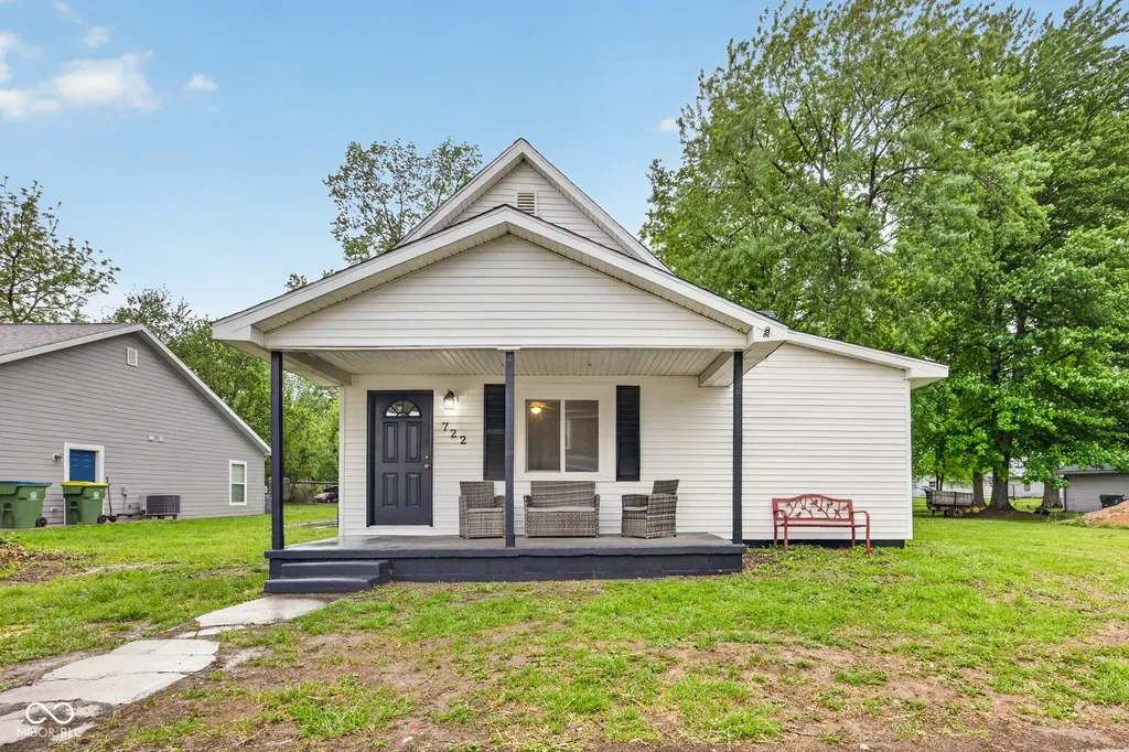 722 N Main Street Sullivan IN 47882