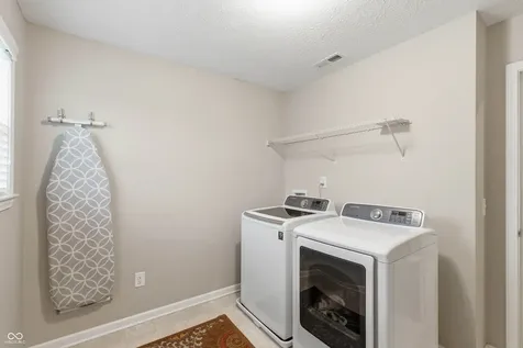 561 Windborough Brownsburg IN 46112