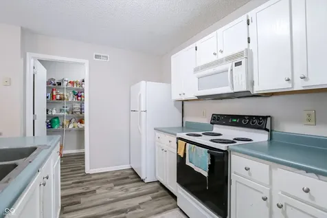 5985 Claymont Boulevard Plainfield IN 46168