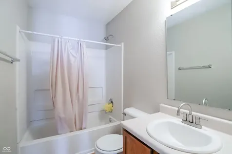 5985 Claymont Boulevard Plainfield IN 46168