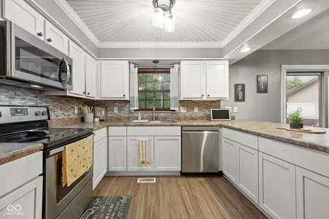 211 Hillview Drive Jamestown IN 46147