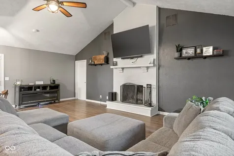 211 Hillview Drive Jamestown IN 46147