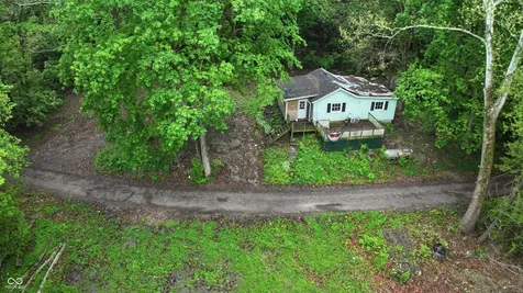 2426 W Gleitze Drive Logansport IN 46947