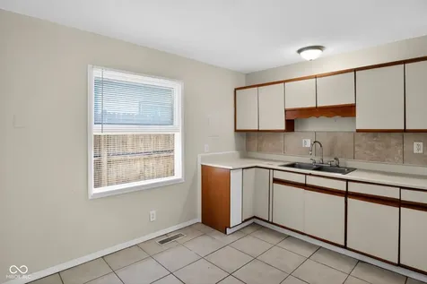 4955 N Kenyon Drive Indianapolis IN 46226