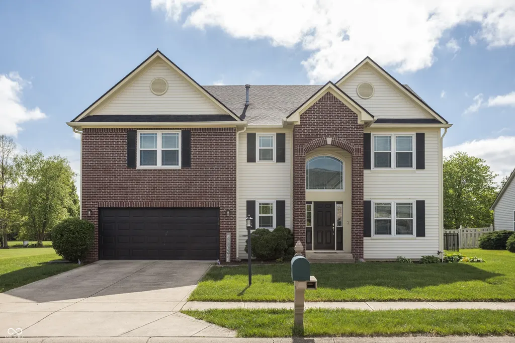 9348 Stones Ferry Way Indianapolis IN 46278