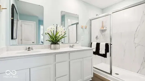 535 Portside Drive Avon IN 46123