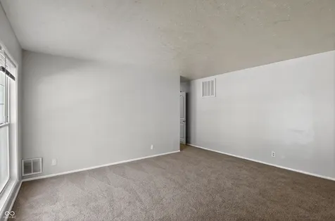 4043 Alsace Place Indianapolis IN 46226