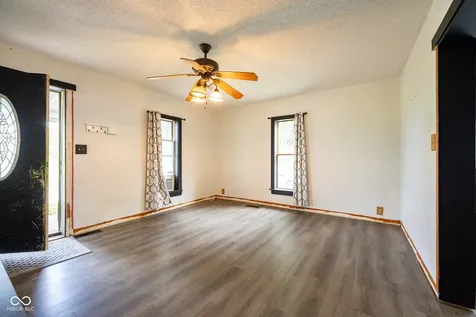 13592 N County Road 275 W Roachdale IN 46172
