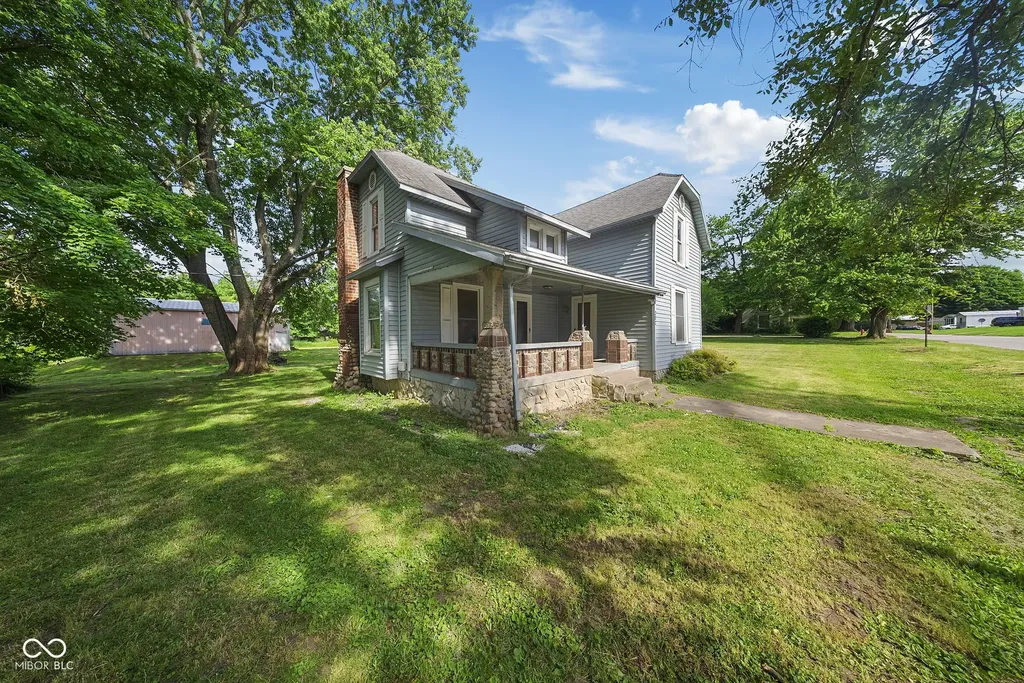 202 N Vine Street Waynetown IN 47990