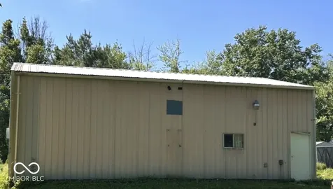 202 N Vine Street Waynetown IN 47990