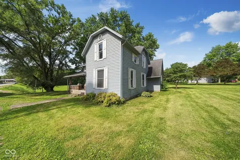 202 N Vine Street Waynetown IN 47990