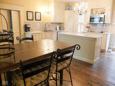 415 E Wabash Avenue Crawfordsville IN 47933
