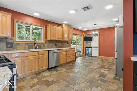 921 E Main Street Greenfield IN 46140