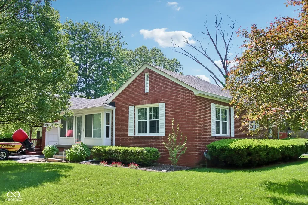 8103 E 10th Street Indianapolis IN 46219