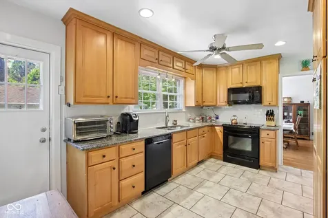 8103 E 10th Street Indianapolis IN 46219