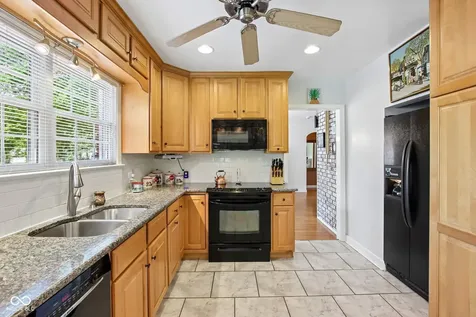 8103 E 10th Street Indianapolis IN 46219