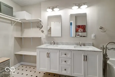 4746 Charrington Circle Indianapolis IN 46254