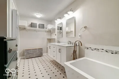 4746 Charrington Circle Indianapolis IN 46254