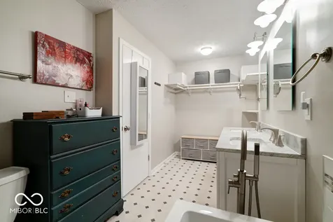 4746 Charrington Circle Indianapolis IN 46254