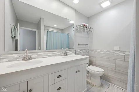 8038 Springwater Drive W Indianapolis IN 46256
