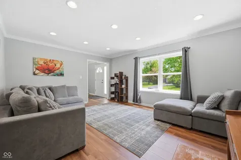 8038 Springwater Drive W Indianapolis IN 46256