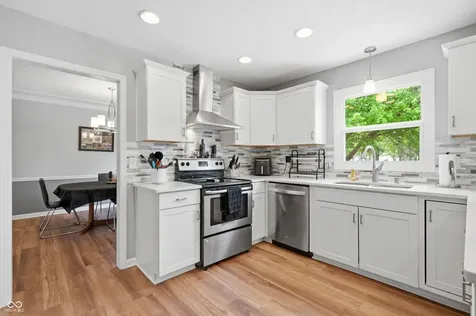 8038 Springwater Drive W Indianapolis IN 46256