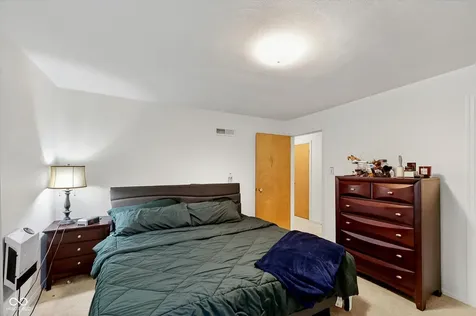 1921 E 10th Street Anderson IN 46012