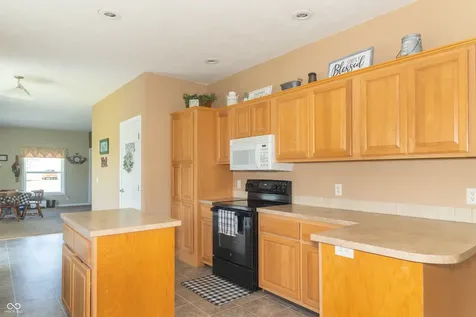 4343 E 900 N Greenfield IN 46140