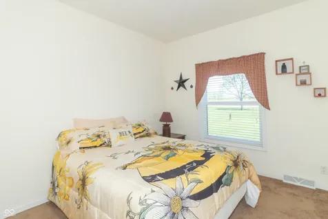4343 E 900 N Greenfield IN 46140