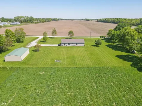 4343 E 900 N Greenfield IN 46140
