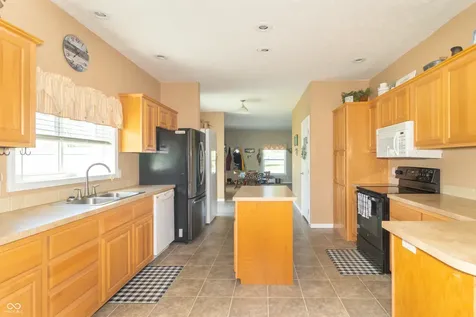 4343 E 900 N Greenfield IN 46140
