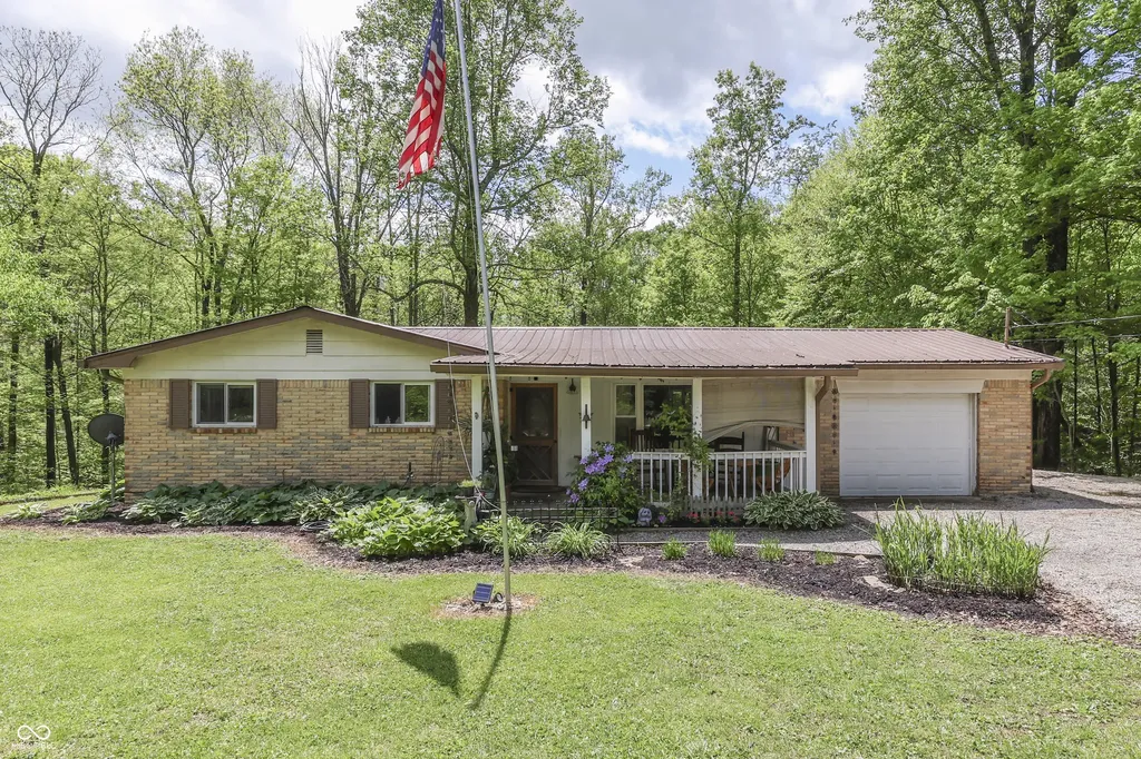 181 W Robertson Road Morgantown IN 46160