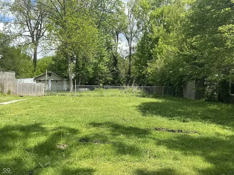 1614 E 72nd Street Indianapolis IN 46240