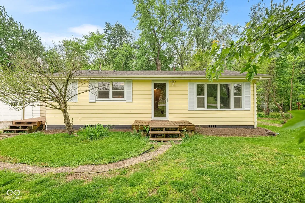 181 W 550 S Columbus IN 47201