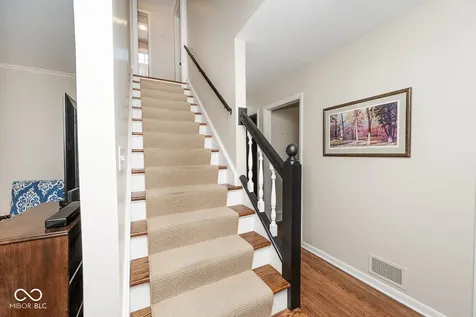 5942 Hillside Avenue East Drive Indianapolis IN 46220