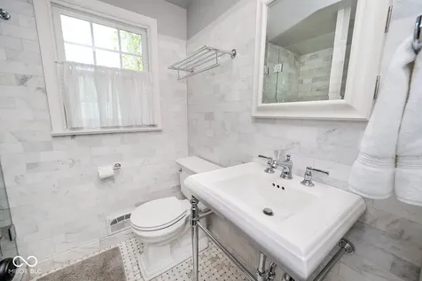5942 Hillside Avenue East Drive Indianapolis IN 46220